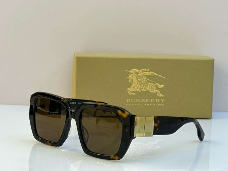 Picture of Burberry Sunglasses _SKUfw55482529fw